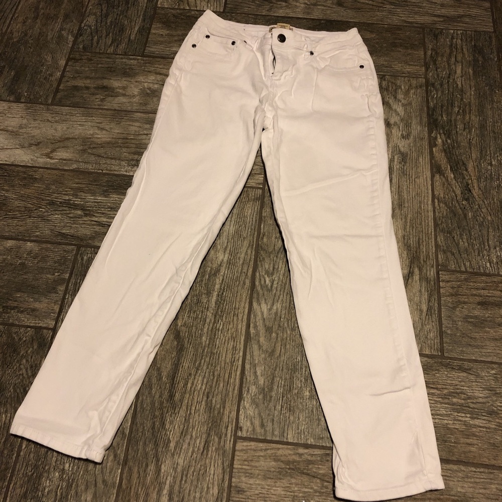 White Jeans— Earl Jeans